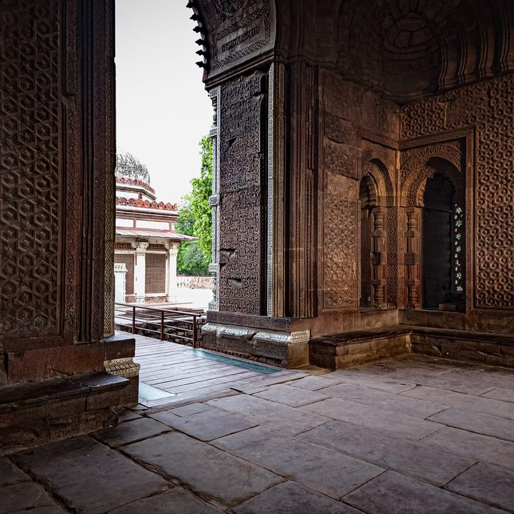 Edited image of the carvings inside a building near the Indian monument Qutub Minar shot on the Samsung Galaxy S22 Ultra in RAW.