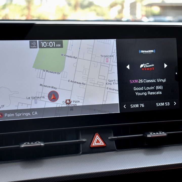 The 2023 Kia Sportage Hybrid's infotainment touchscreen.