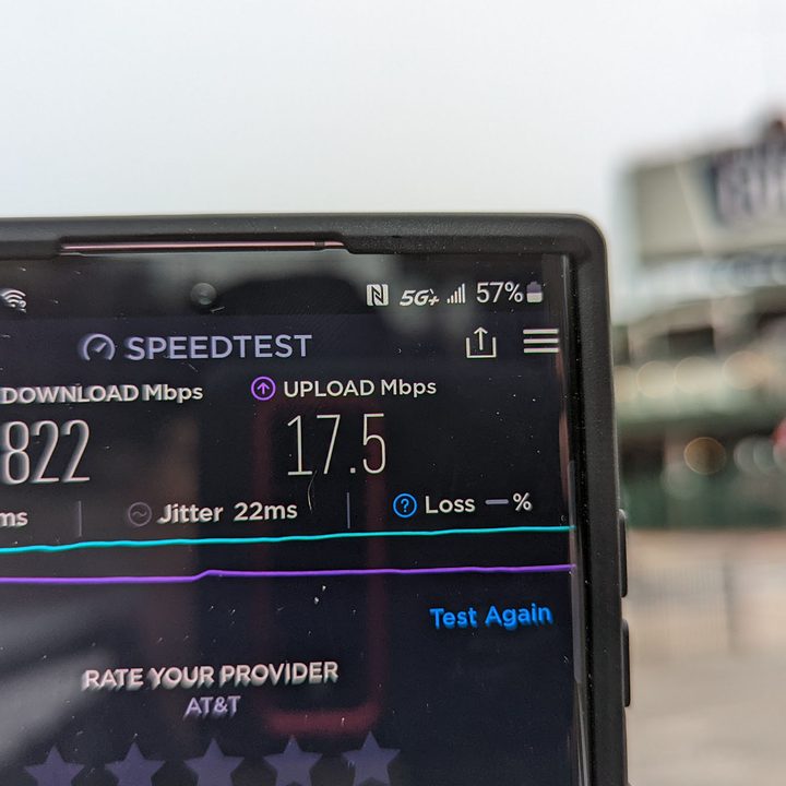 Speedtest results on a Samsung Galaxy S22 Ultra.
