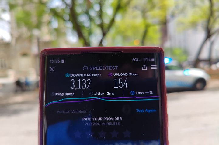 Speedtest results on a Samsung Galaxy S22 Ultra.