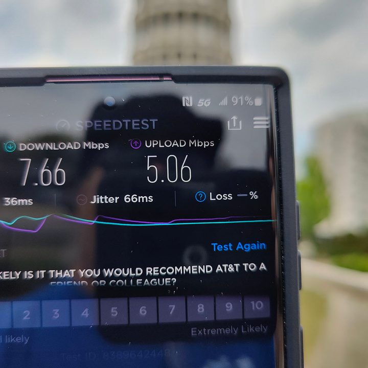 Speedtest results on a Samsung Galaxy S22 Ultra.