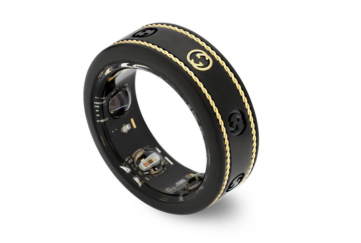 The design of the Gucci x Oura Ring