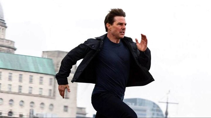 Tom Cruise runs.
