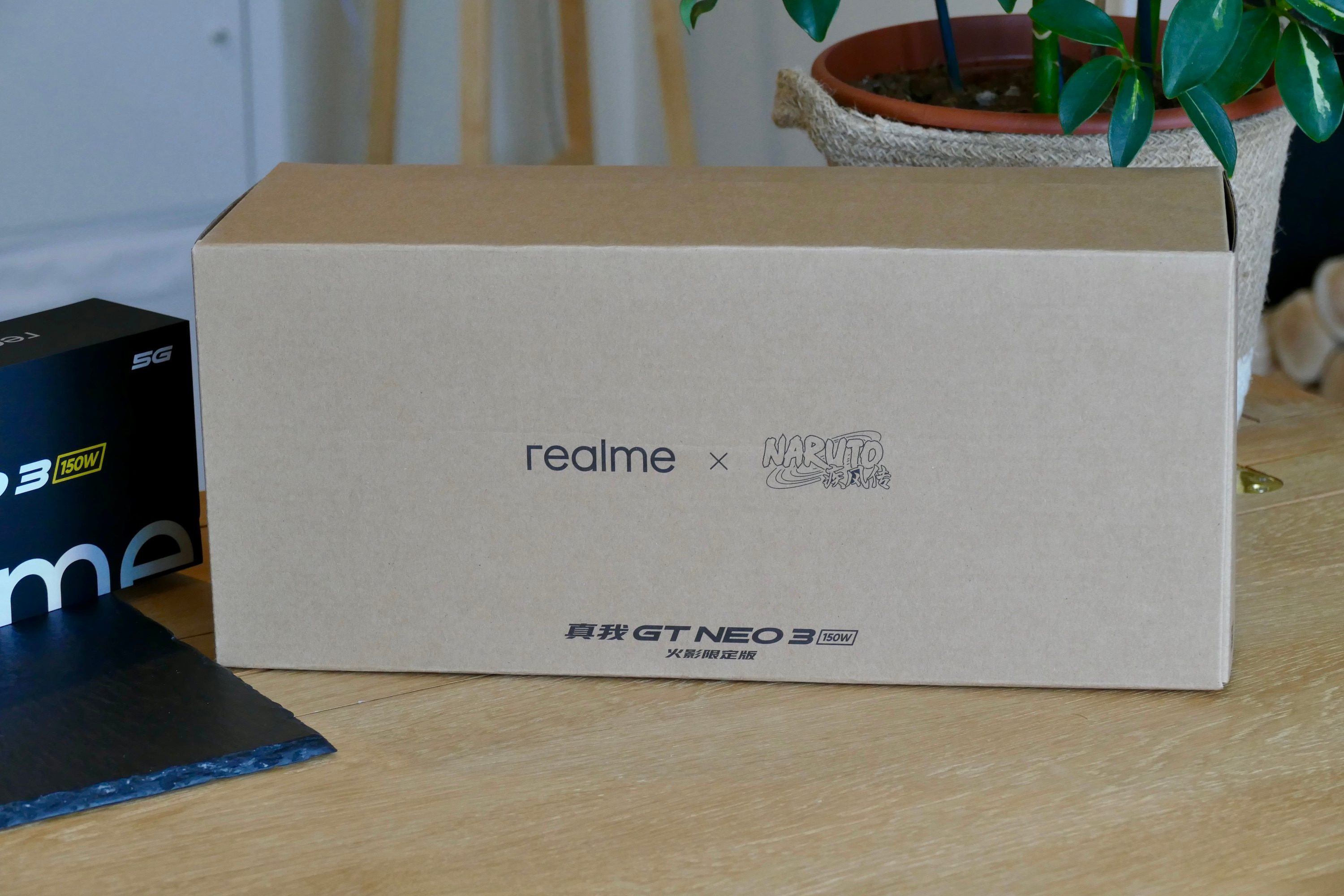 Realme x Naruto GT Neo 3 box.