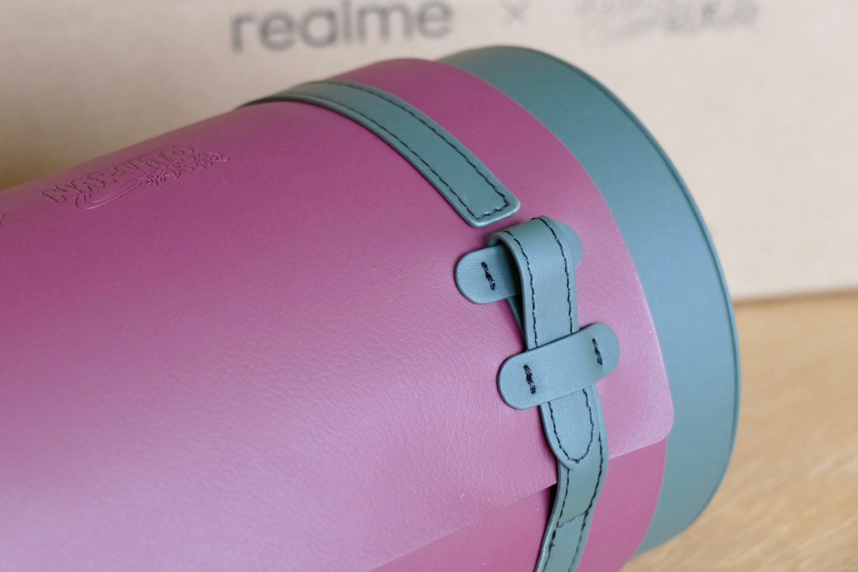 Realme x Naruto GT Neo 3 scroll strap.