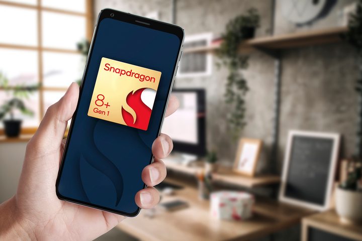 Mockup render of a reference smartphone with Qualcomm Snapdragon 8 Plus Gen 1.