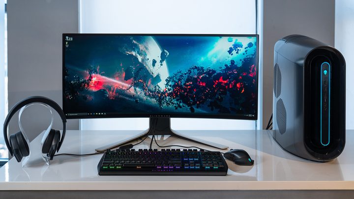 An Alienware + Windows 11 PC gaming setup.