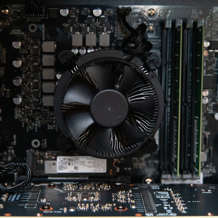 CPU cooler inside the Asus ProArt PD5 desktop.