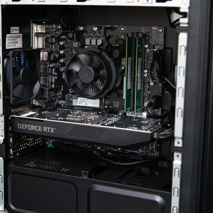 Internals in the Asus ProArt PD5 desktop.