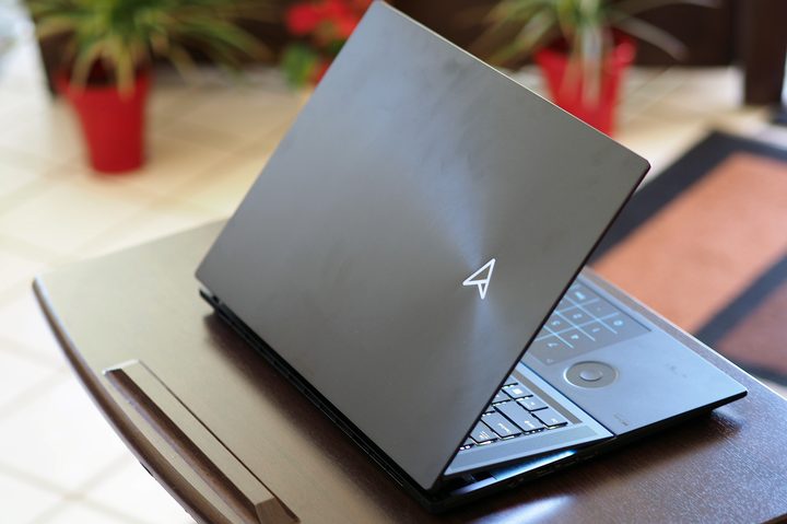 Backside of the the Asus Zenbook Pro 16X.