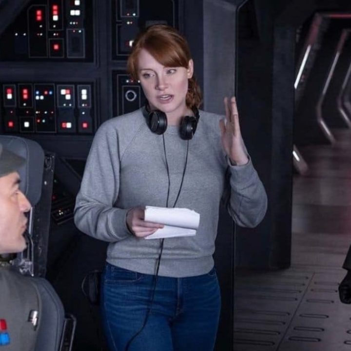 Bryce Dallas Howard directing on The Mandalorian.