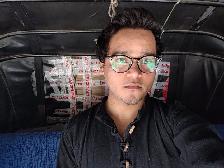 OnePlus 10 Pro daylight selfie