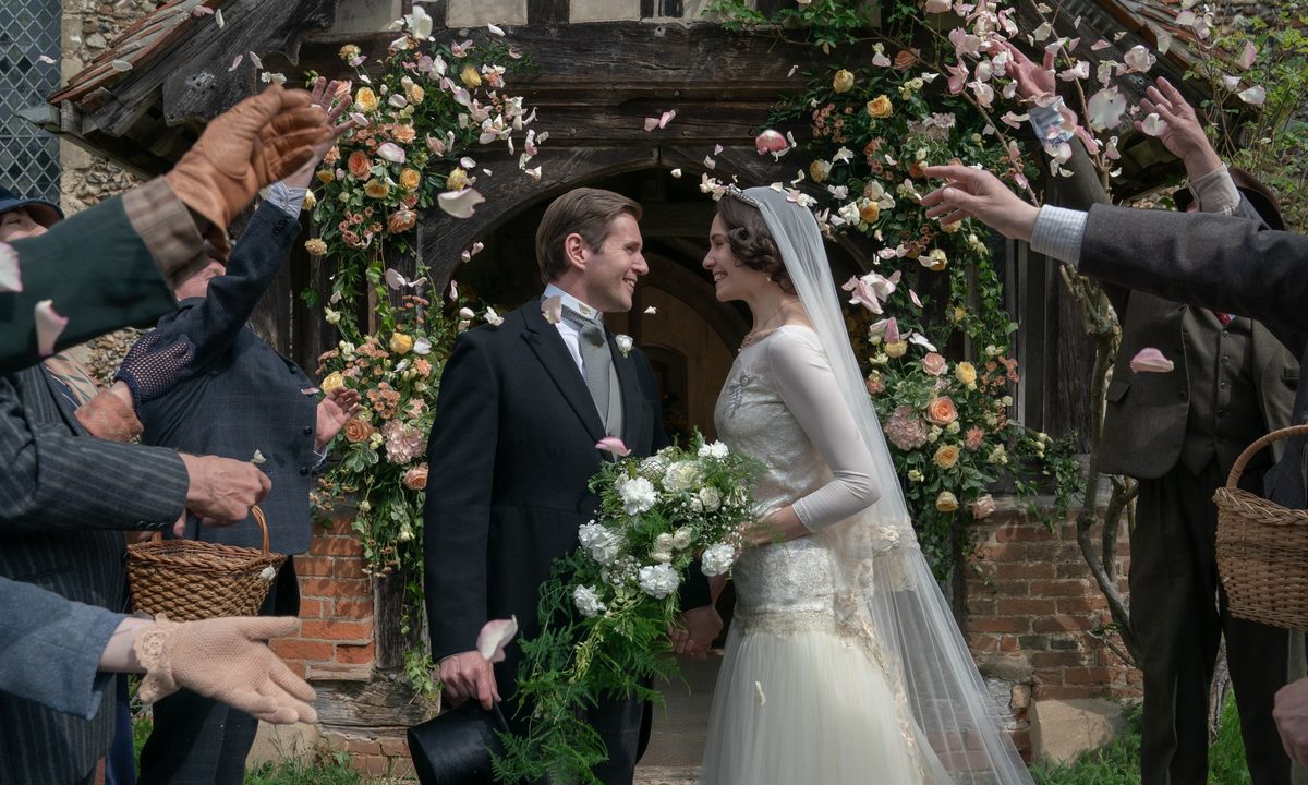 A man and a woman get married in Downton Abbey: A New Era.