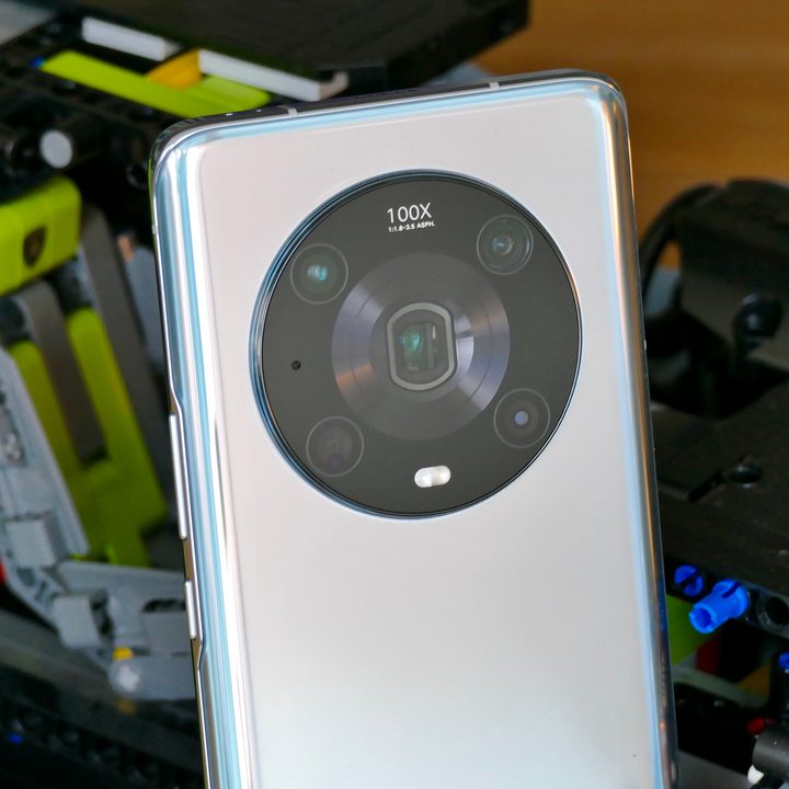The Honor Magic4 Pro's camera module.