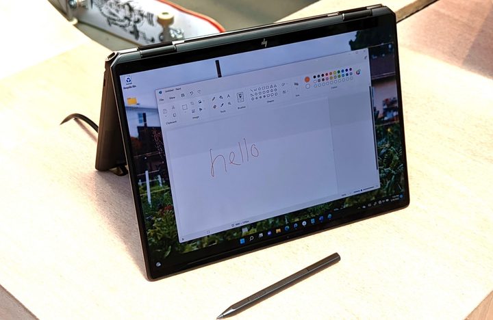 Drawing on the HP Spectre x360 13.5 inch model.