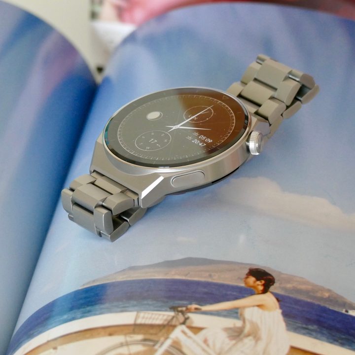 The Huawei Watch GT 3 Pro.