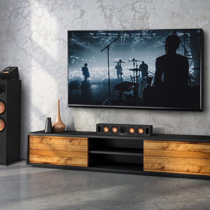 Klipsch Reference R-800F, R-40SA, R-30C, and R-121SW speakers.