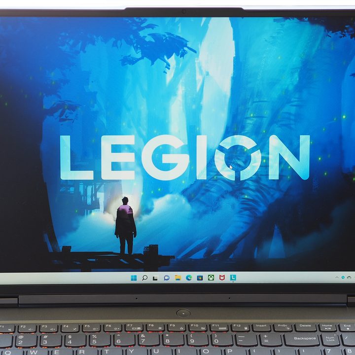 Close up on the Lenovo Legion 5i Pro's display.