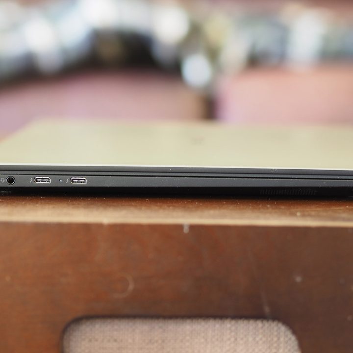 A microSD card reader and two USB-C 4 portsThunderbolt 4 support and a 3.5mm audio jack on the left-hand side of the LG gram 16 2-in-1.