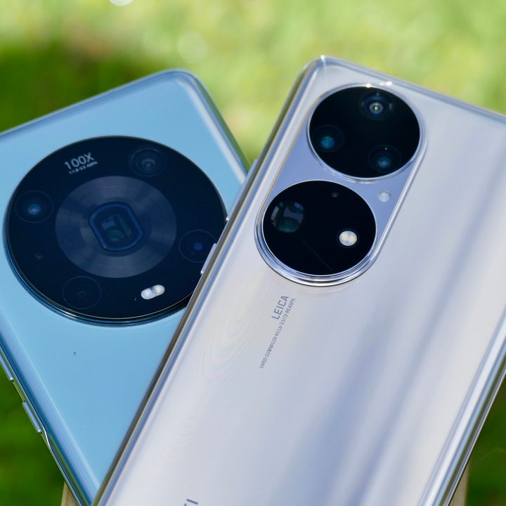 Huawei P50 Pro and Honor Magic4 Pro's camera modules.