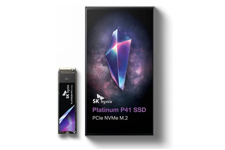 The box of an SK Hynix SSD.