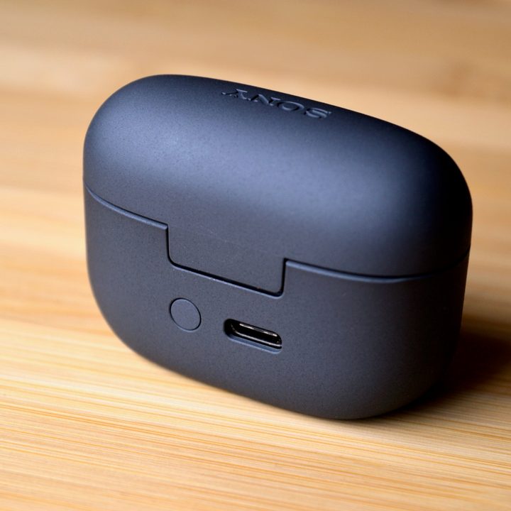 Back of Sony LinkBuds S case.