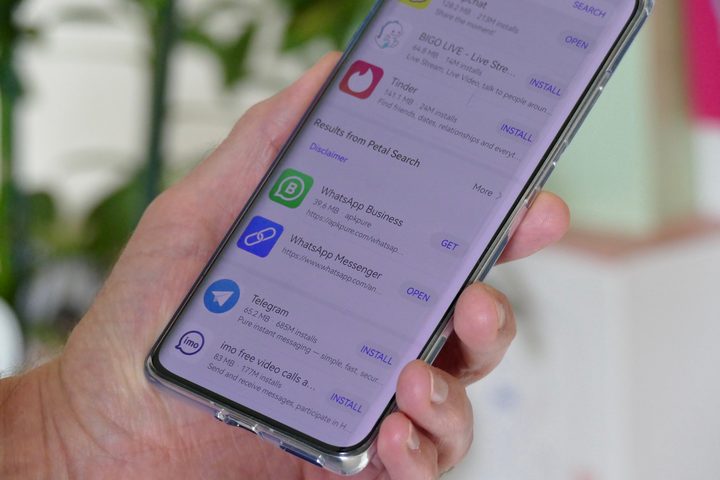 Installing APK files on a Huawei smartphone.