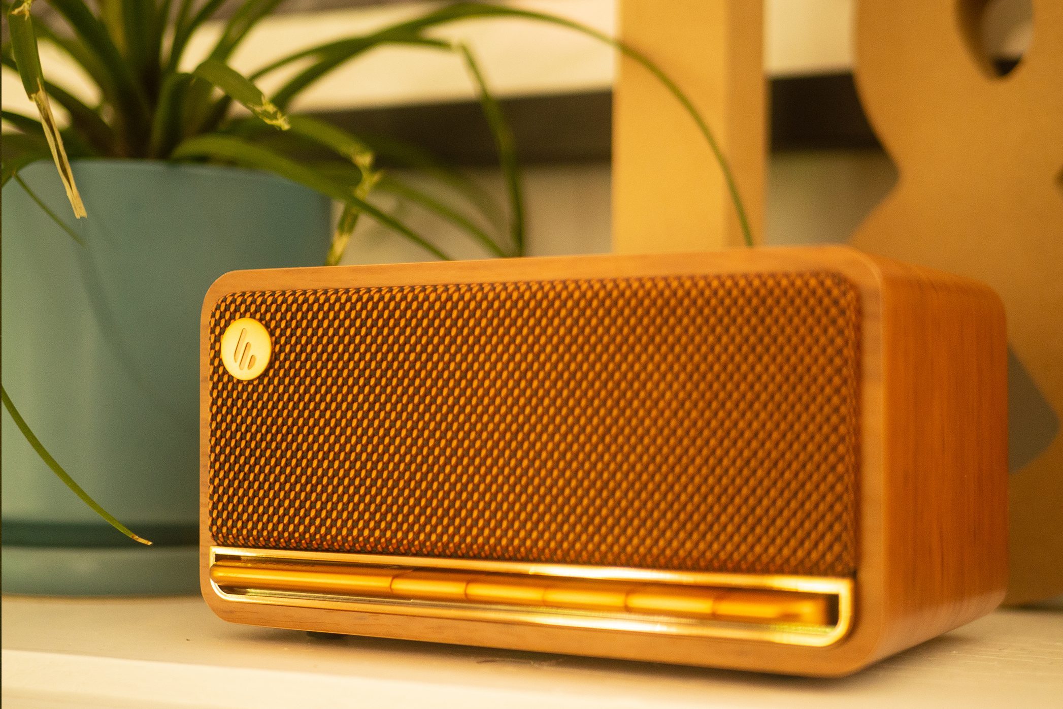 Edifier MP230 Hands-on Review: The pint-sized, retro Bluetooth