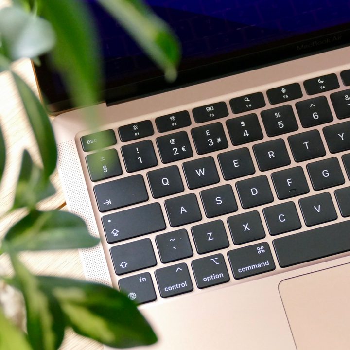 A close-up of the gold MacBook Air M1's keyboard.