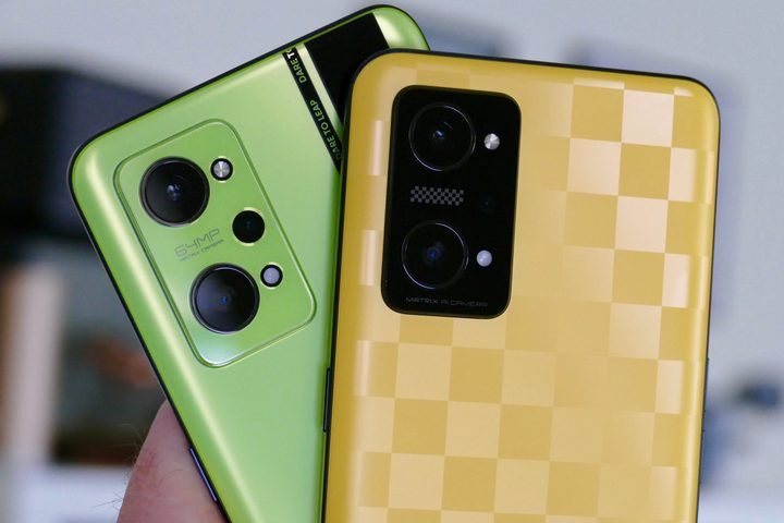 Realme GT Neo 2 in green, and GT Neo 3T in yellow.