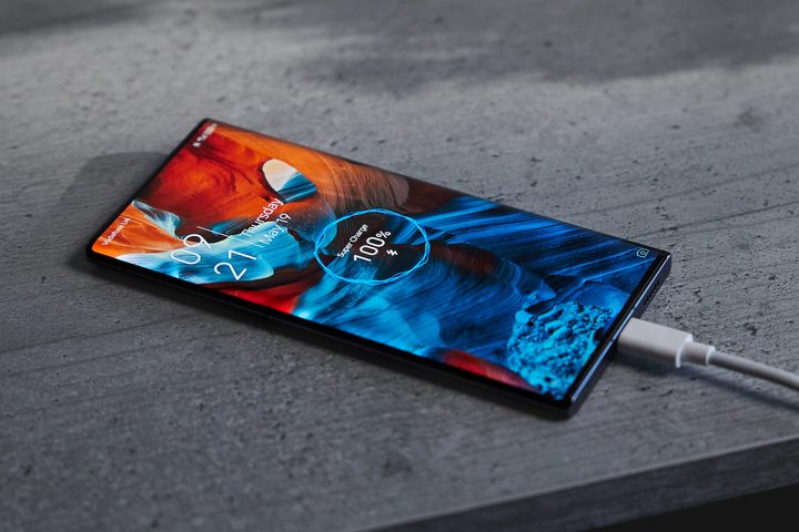 The ZTE Axon 40 Ultra on charge.