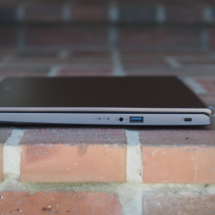 acer aspire 5 2022 review right side