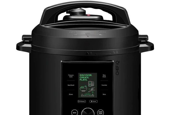 The Chef iQ Smart Cooker.