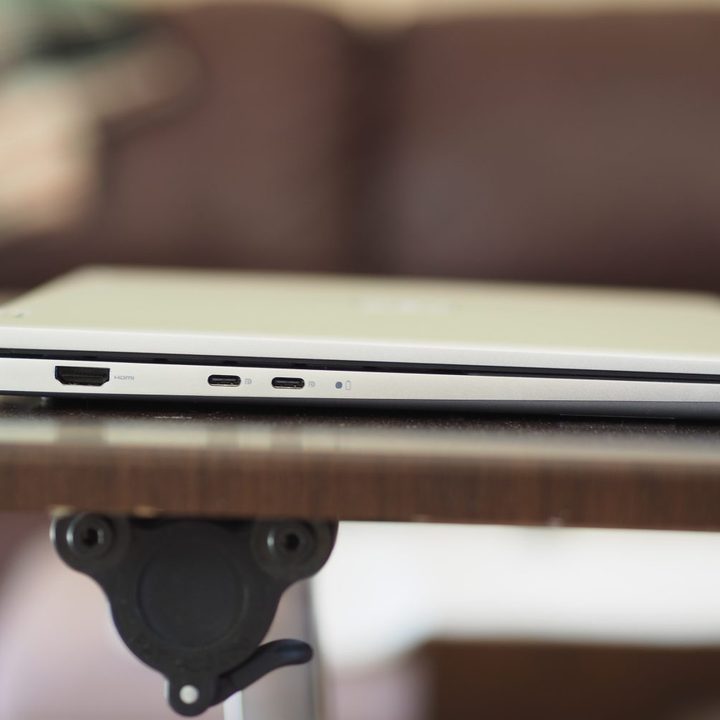 Dell Inspiron 14 2-in-1 7420 left side view showing ports.