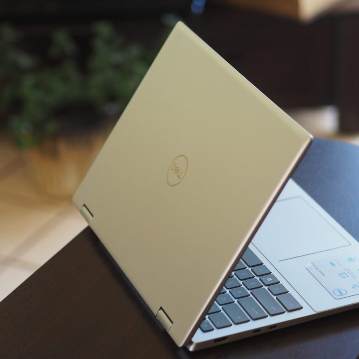 Dell Inspiron 14 2-in-1 7420 rear view showing lid and logo.