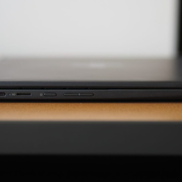HP Elite Dragonfly Chromebook left view showing ports.