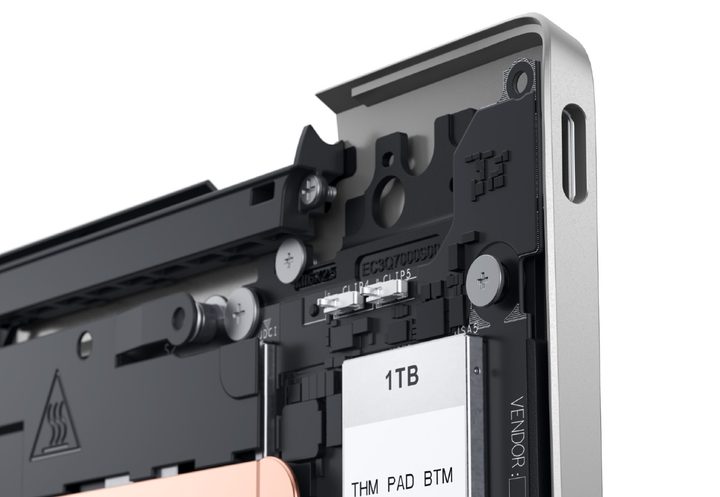 The internals of the Dell XPS 13.