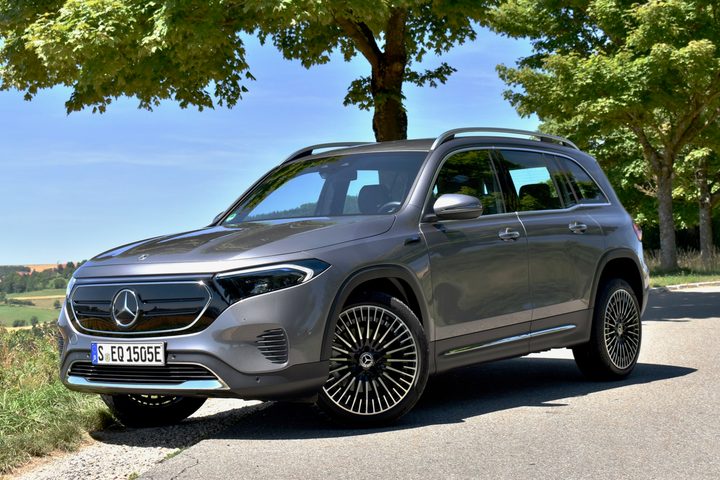 Front three quarter view of the 2022 Mercedes-Benz EQB.