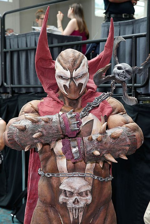A cosplayer as Sapwn at the 2015 SDCC.