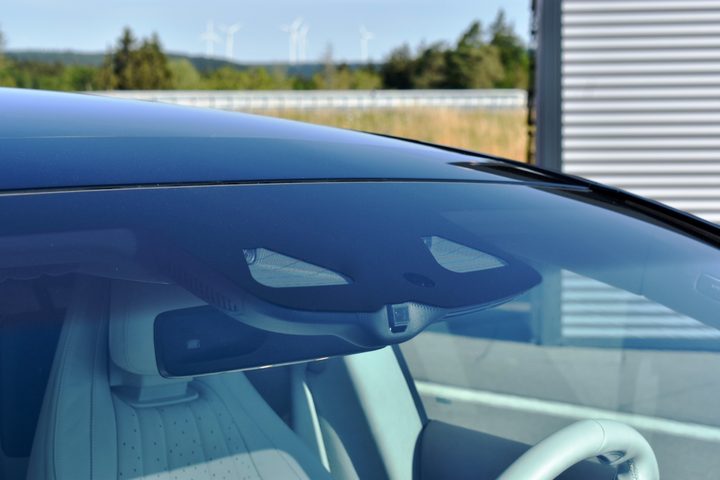 Cameras on a Mercedes-Benz EQS electric car equipped with Drive Pilot.