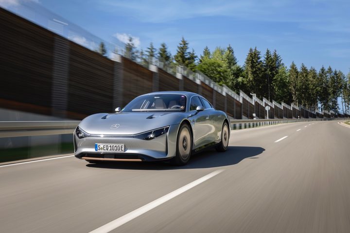 Driving shot of the Mercedes-Benz Vision EQXX.