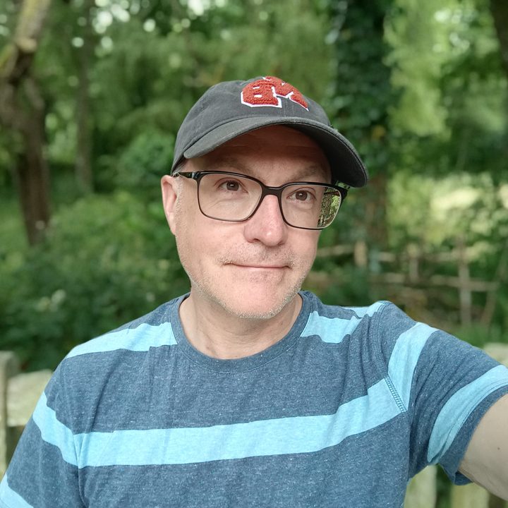 Portrait selfie taken with the OnePlus Nord 2T.