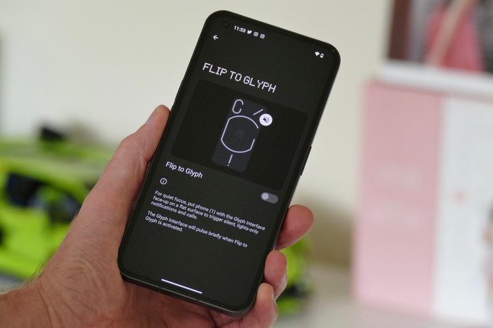 Glyph to Flip on the Nothing Phone 1.