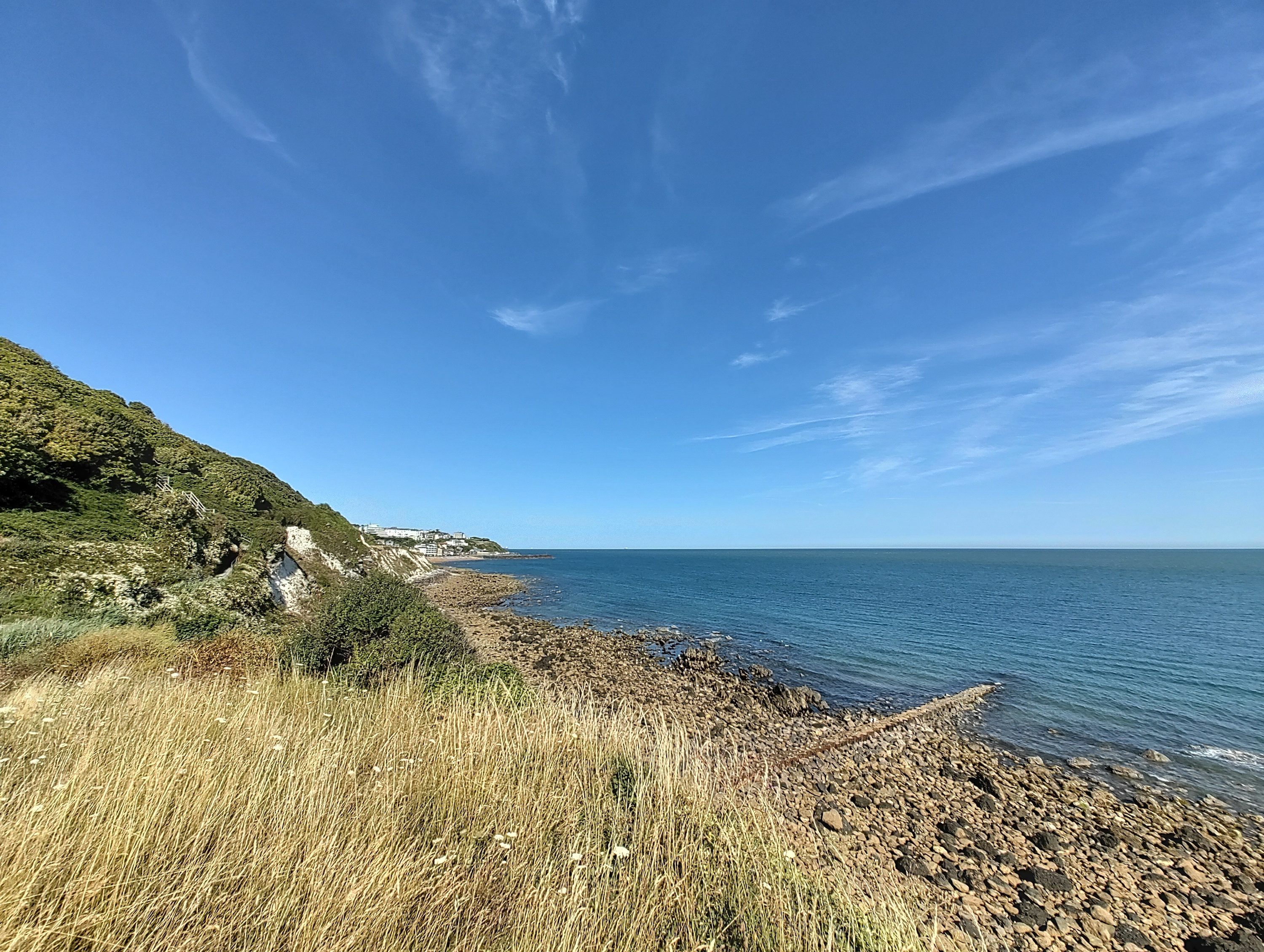 Wide photo of the sea taken with the Nothing Phone 1.