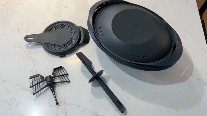 The accessories included with Thermomix TM6.