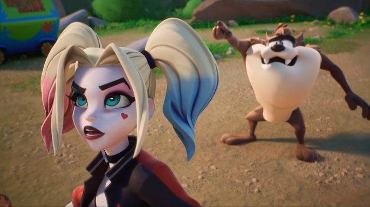 Harley quinn and taz looking afar.