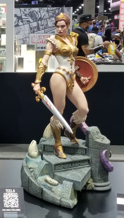 A Teela statue from Comic-Con.