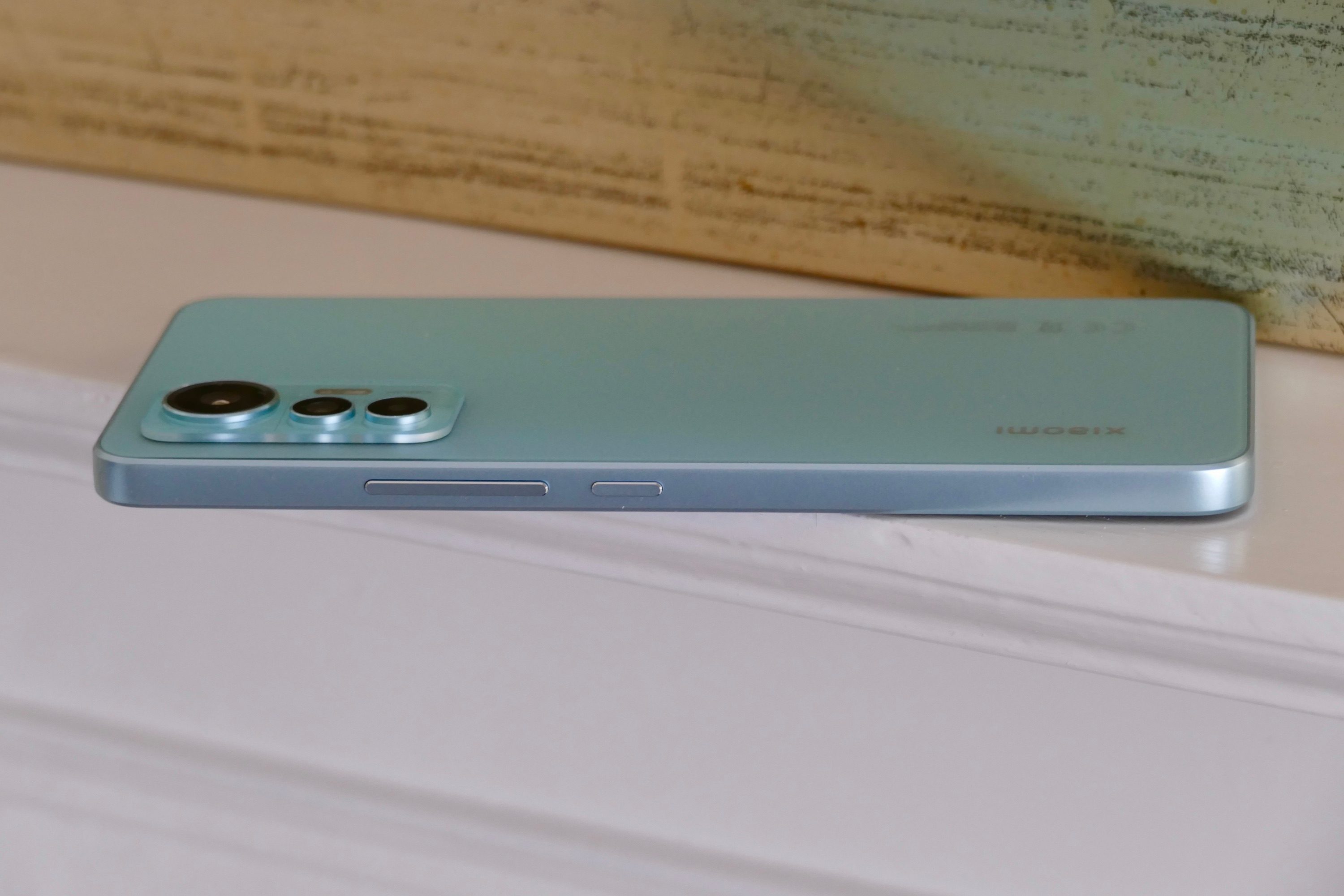 The side of the Xiaomi 12 Lite.