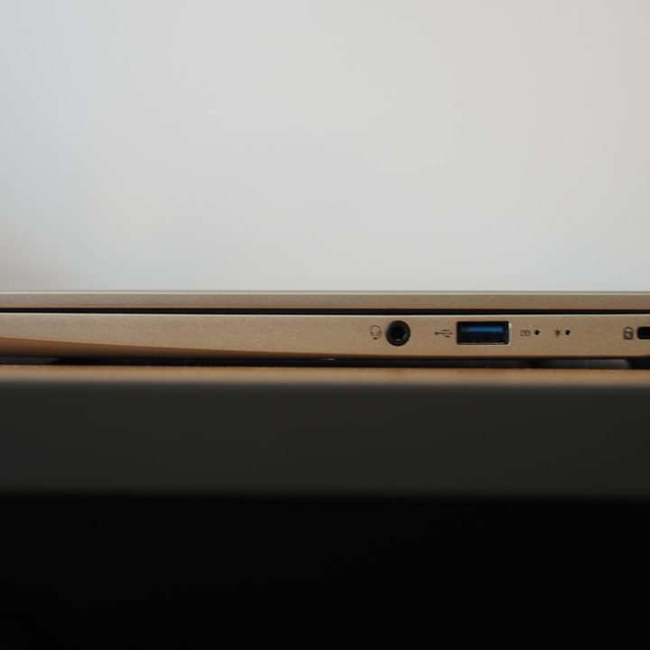 acer swift 3 2022 review right side