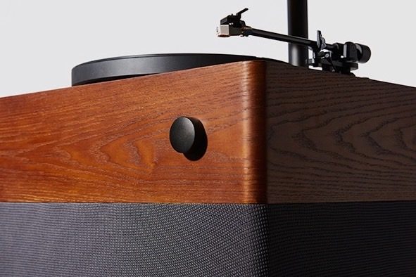 Fennessy Donut i5 Gramophone close-up.